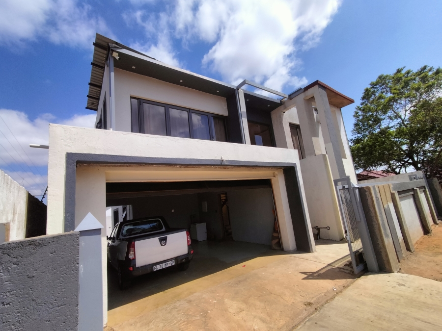 4 Bedroom Property for Sale in The Orchards Gauteng