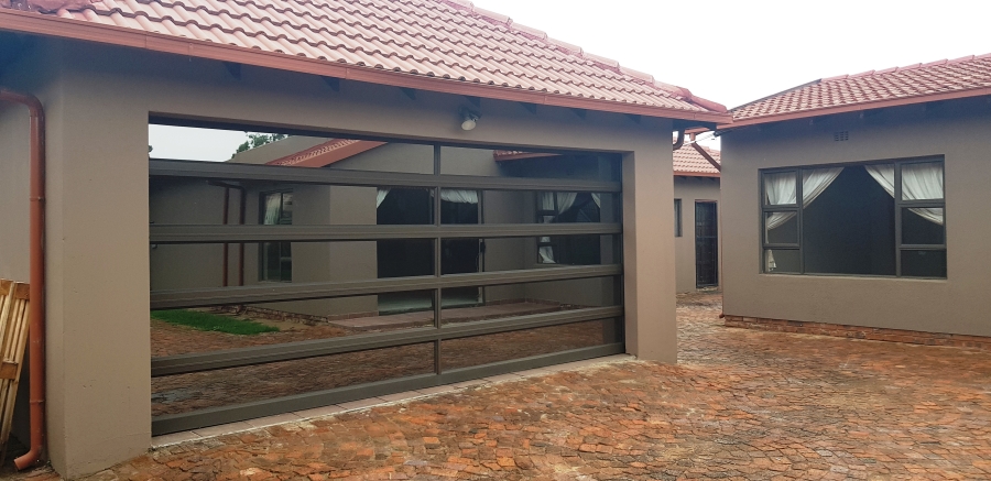 To Let 3 Bedroom Property for Rent in Mayberry Park Gauteng