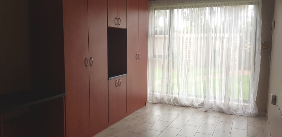 To Let 3 Bedroom Property for Rent in Mayberry Park Gauteng