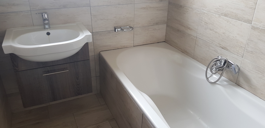 To Let 3 Bedroom Property for Rent in Mayberry Park Gauteng