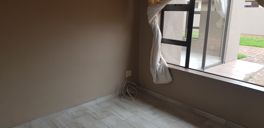 To Let 3 Bedroom Property for Rent in Mayberry Park Gauteng