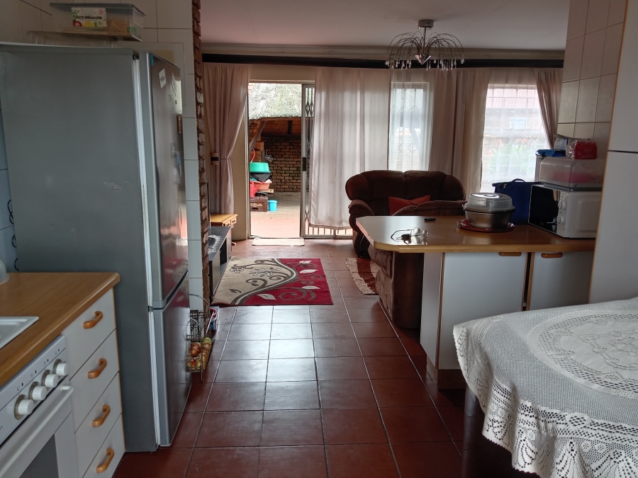 To Let 2 Bedroom Property for Rent in Kibler Park Gauteng