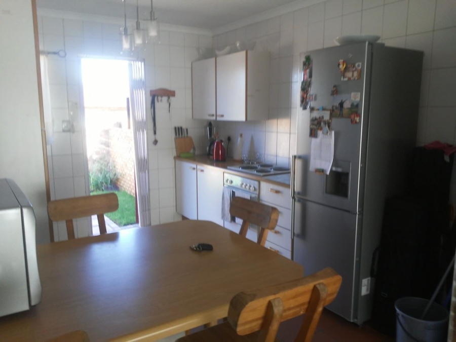 To Let 2 Bedroom Property for Rent in Kibler Park Gauteng