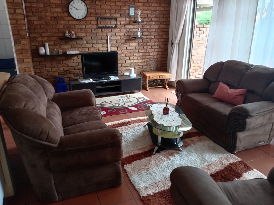 To Let 2 Bedroom Property for Rent in Kibler Park Gauteng