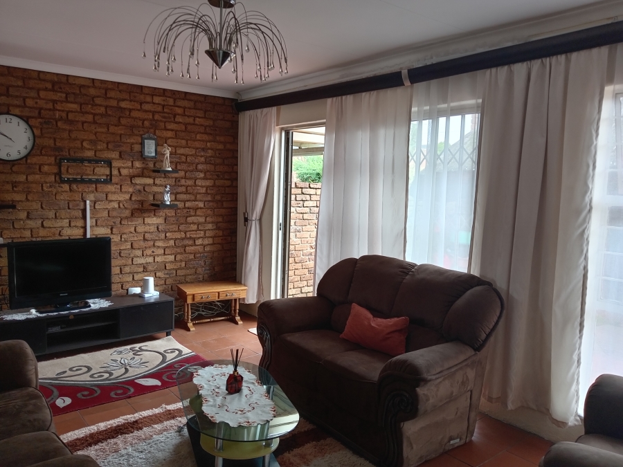 To Let 2 Bedroom Property for Rent in Kibler Park Gauteng