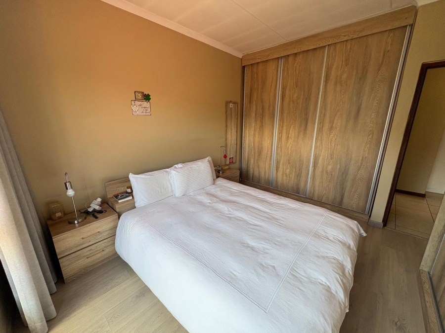 3 Bedroom Property for Sale in Mulbarton Gauteng