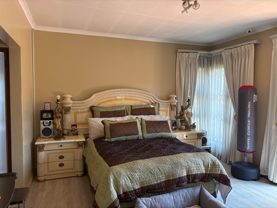 3 Bedroom Property for Sale in Mulbarton Gauteng
