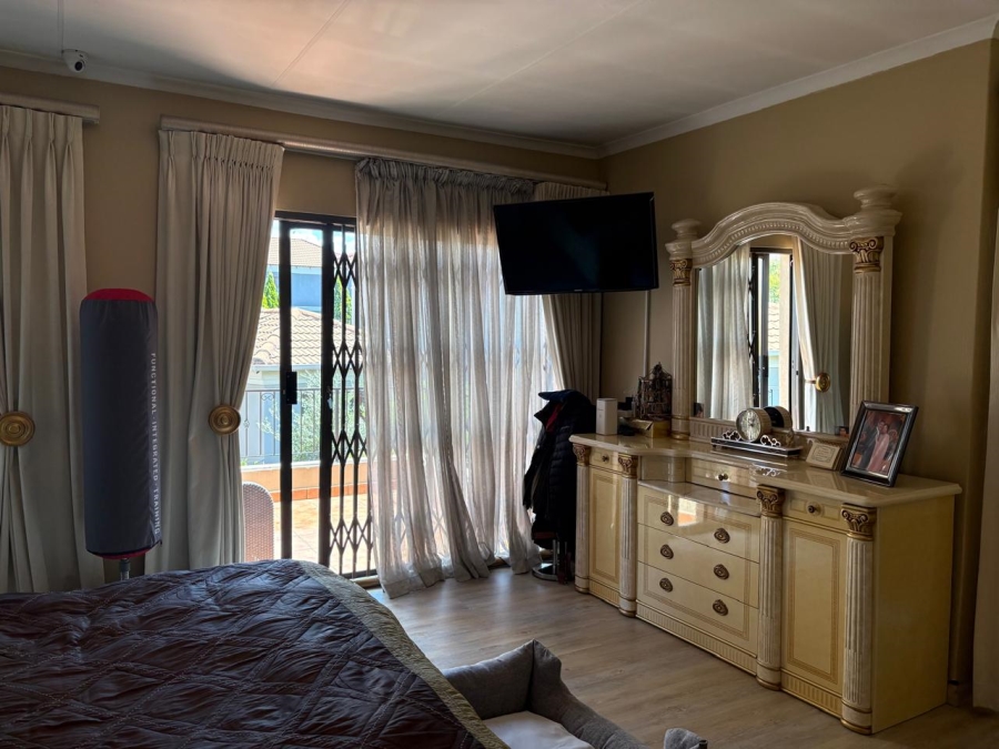 3 Bedroom Property for Sale in Mulbarton Gauteng