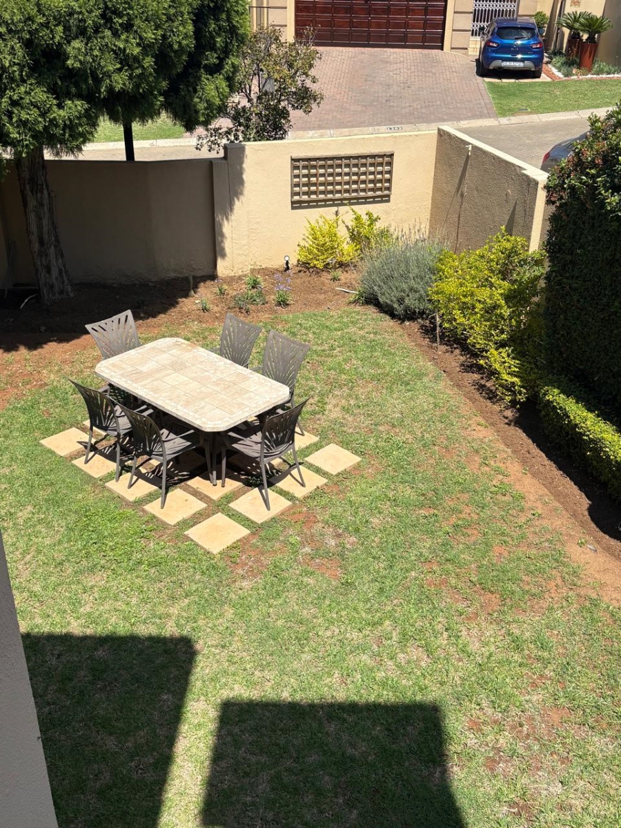 3 Bedroom Property for Sale in Mulbarton Gauteng