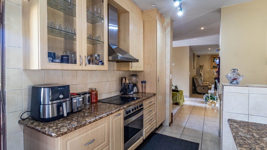 3 Bedroom Property for Sale in Mulbarton Gauteng