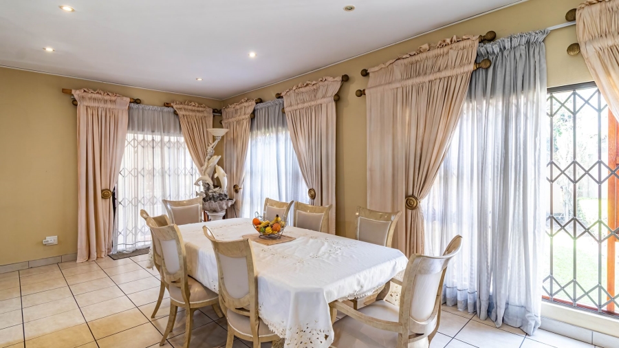 3 Bedroom Property for Sale in Mulbarton Gauteng