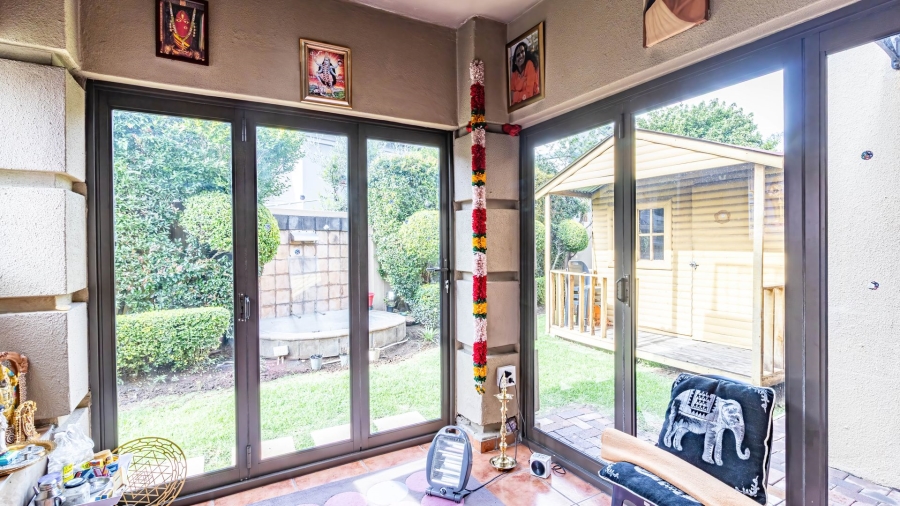 3 Bedroom Property for Sale in Mulbarton Gauteng