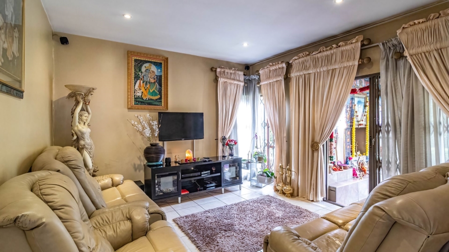 3 Bedroom Property for Sale in Mulbarton Gauteng