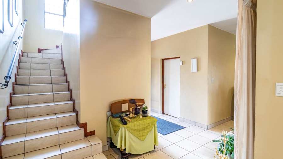 3 Bedroom Property for Sale in Mulbarton Gauteng