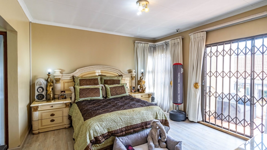 3 Bedroom Property for Sale in Mulbarton Gauteng