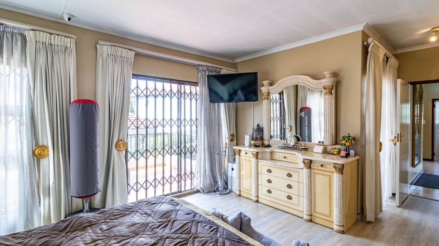 3 Bedroom Property for Sale in Mulbarton Gauteng