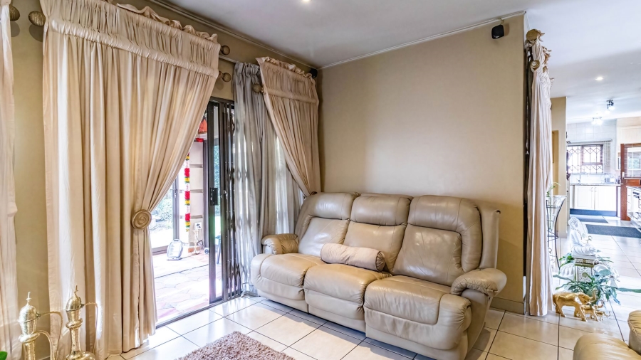 3 Bedroom Property for Sale in Mulbarton Gauteng