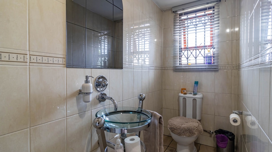 3 Bedroom Property for Sale in Mulbarton Gauteng