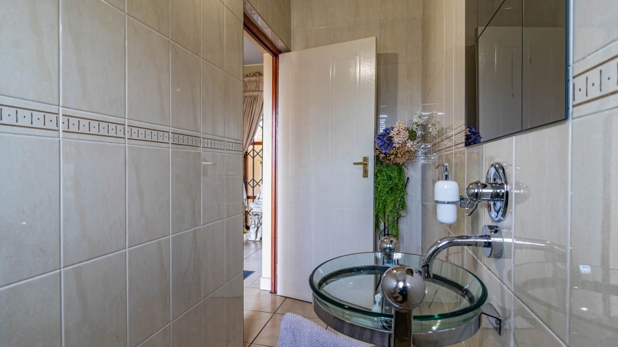 3 Bedroom Property for Sale in Mulbarton Gauteng