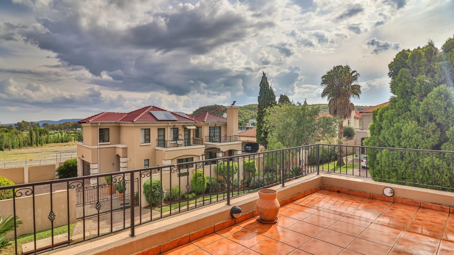 3 Bedroom Property for Sale in Mulbarton Gauteng