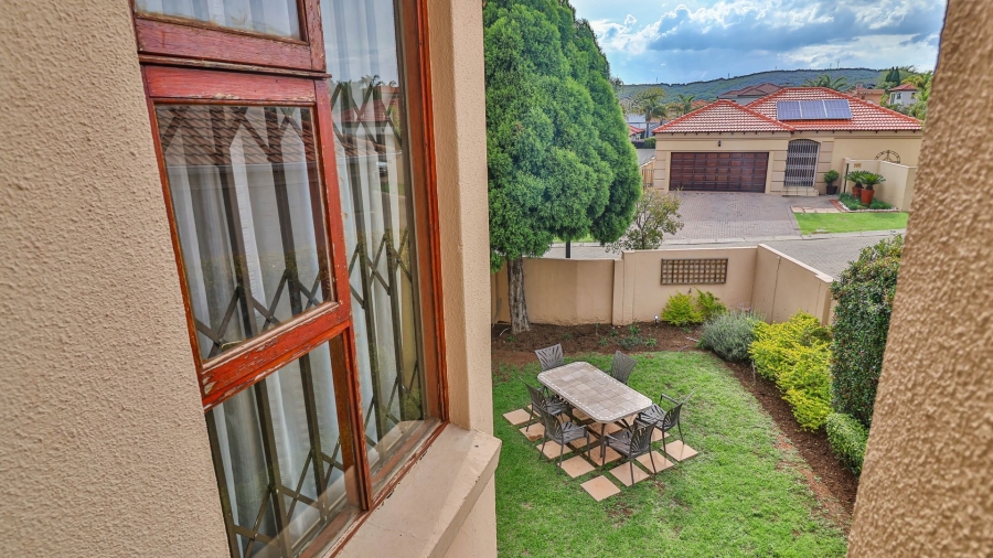 3 Bedroom Property for Sale in Mulbarton Gauteng