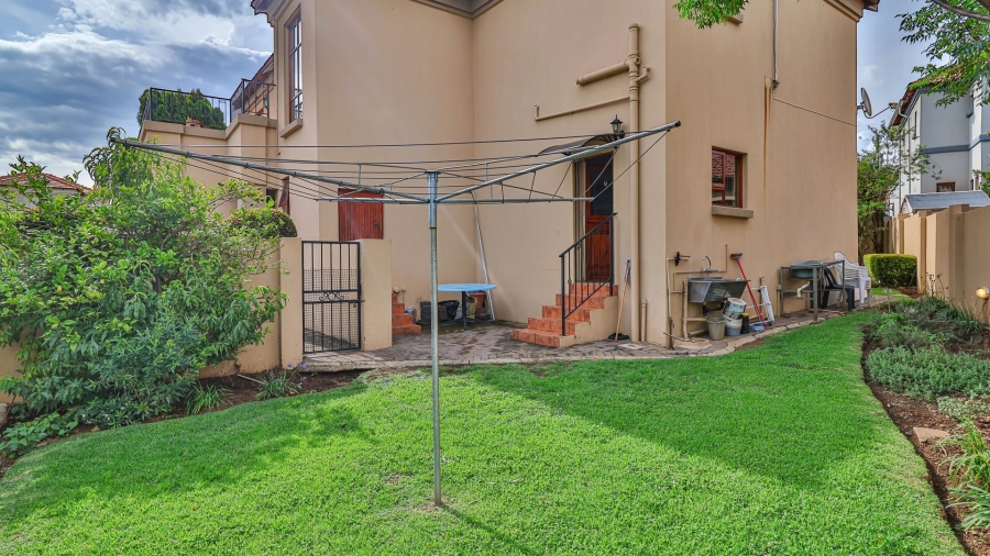 3 Bedroom Property for Sale in Mulbarton Gauteng