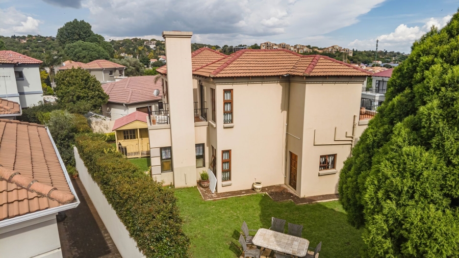 3 Bedroom Property for Sale in Mulbarton Gauteng