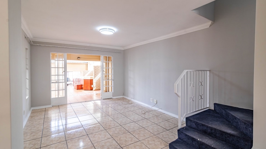 3 Bedroom Property for Sale in New Redruth Gauteng