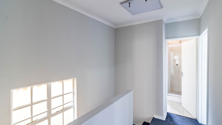 3 Bedroom Property for Sale in New Redruth Gauteng