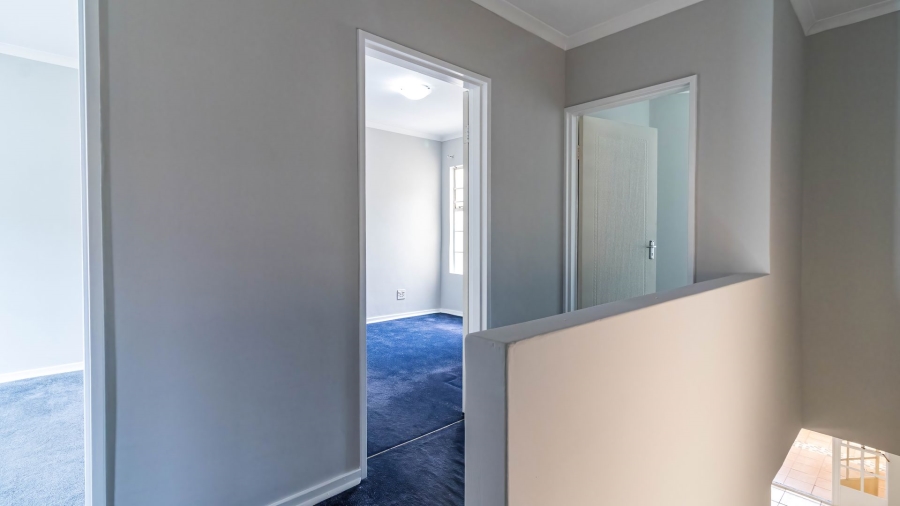 3 Bedroom Property for Sale in New Redruth Gauteng