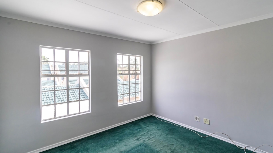 3 Bedroom Property for Sale in New Redruth Gauteng