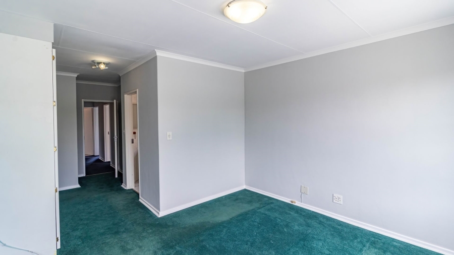 3 Bedroom Property for Sale in New Redruth Gauteng