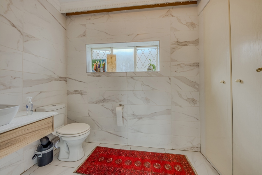 5 Bedroom Property for Sale in Northcliff Gauteng