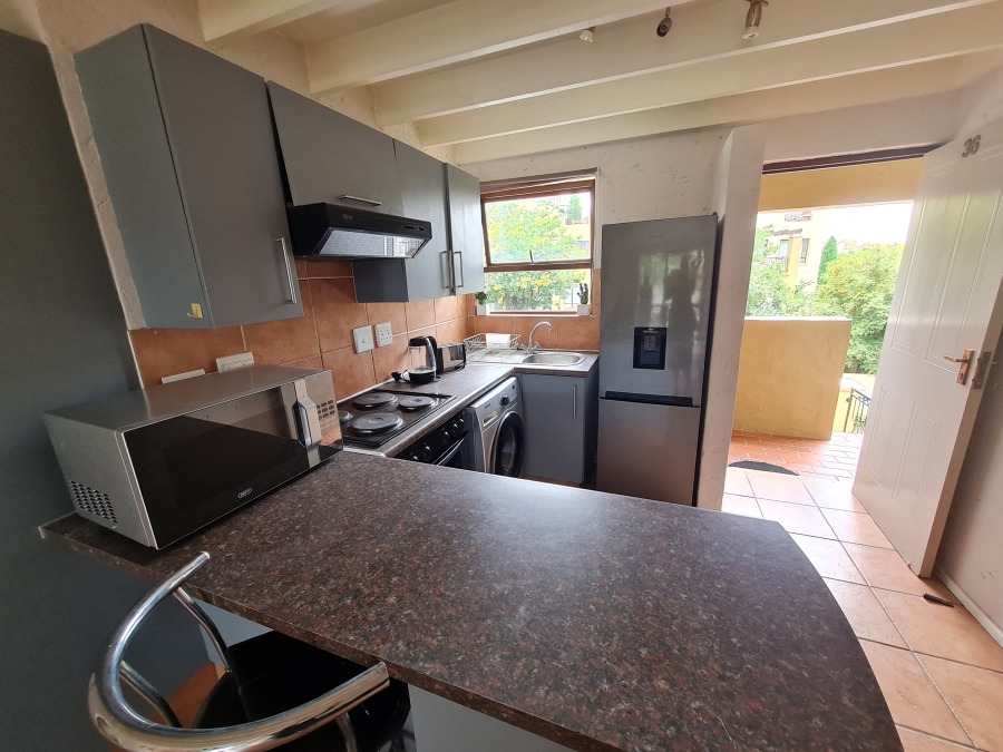 To Let 2 Bedroom Property for Rent in Lonehill Gauteng
