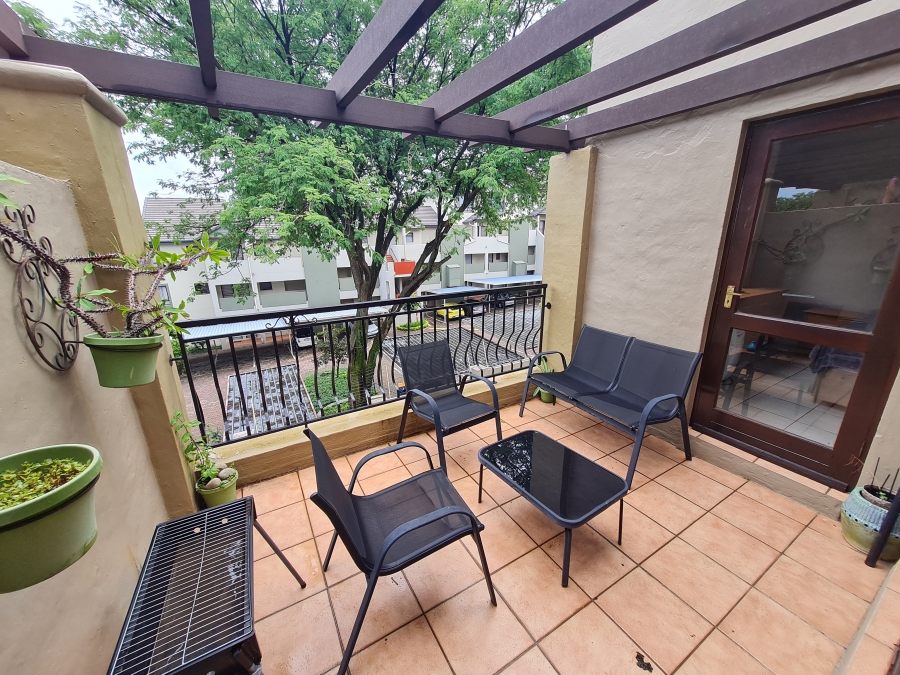 To Let 2 Bedroom Property for Rent in Lonehill Gauteng