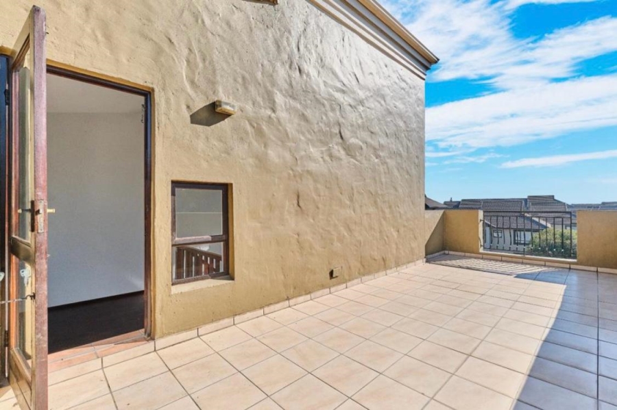 To Let 2 Bedroom Property for Rent in Lonehill Gauteng