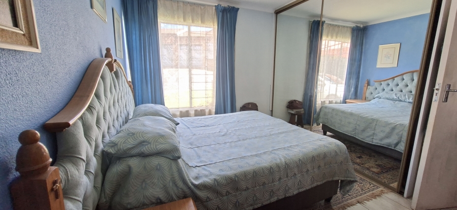 2 Bedroom Property for Sale in Rangeview Gauteng
