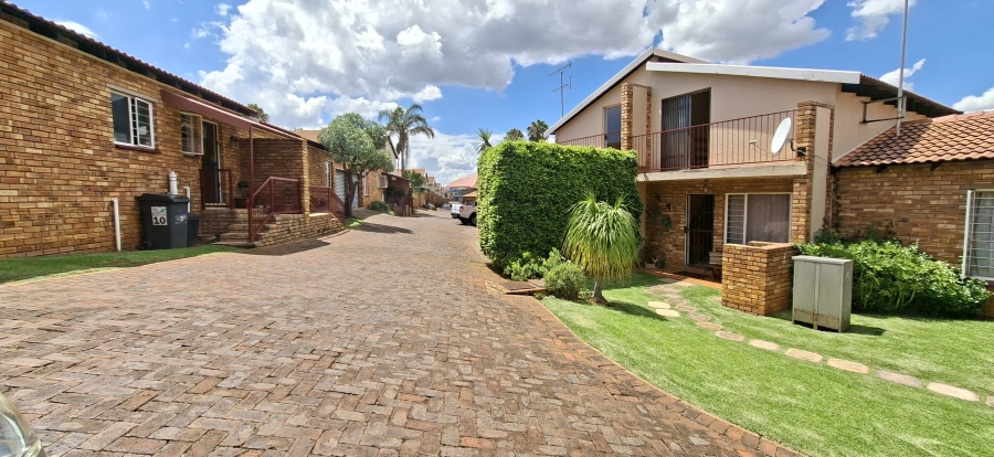 2 Bedroom Property for Sale in Rangeview Gauteng