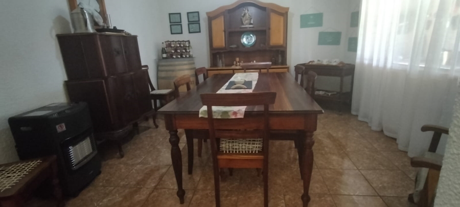 4 Bedroom Property for Sale in Loumarina A H Gauteng