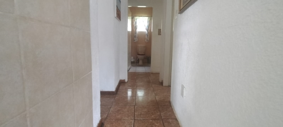 4 Bedroom Property for Sale in Loumarina A H Gauteng