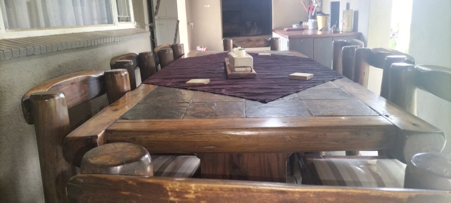 4 Bedroom Property for Sale in Loumarina A H Gauteng