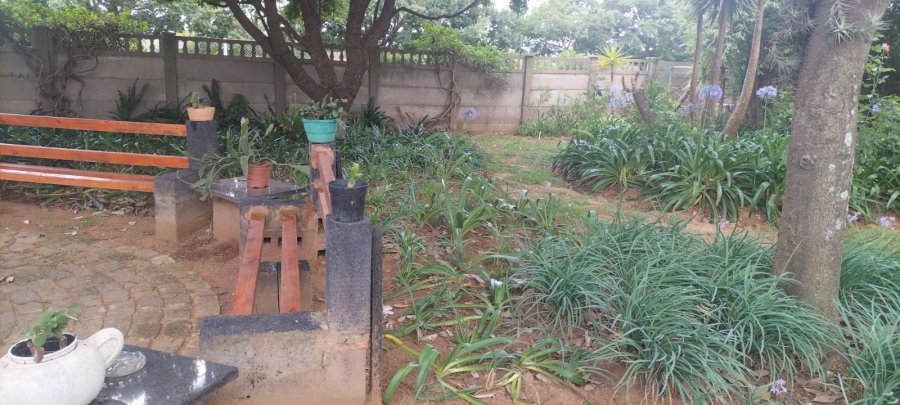 4 Bedroom Property for Sale in Loumarina A H Gauteng