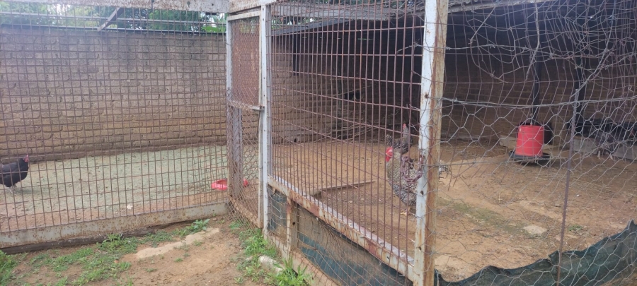 4 Bedroom Property for Sale in Loumarina A H Gauteng