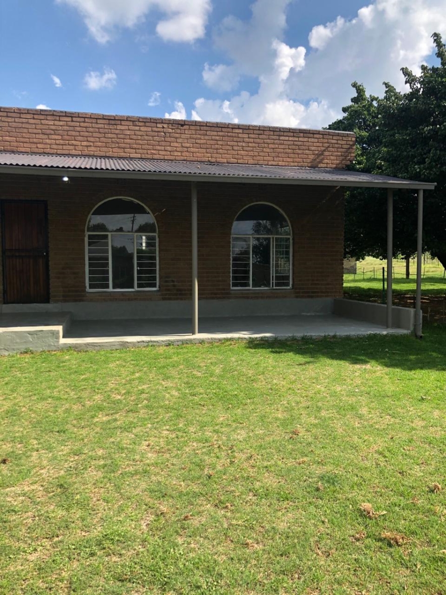 4 Bedroom Property for Sale in Loumarina A H Gauteng