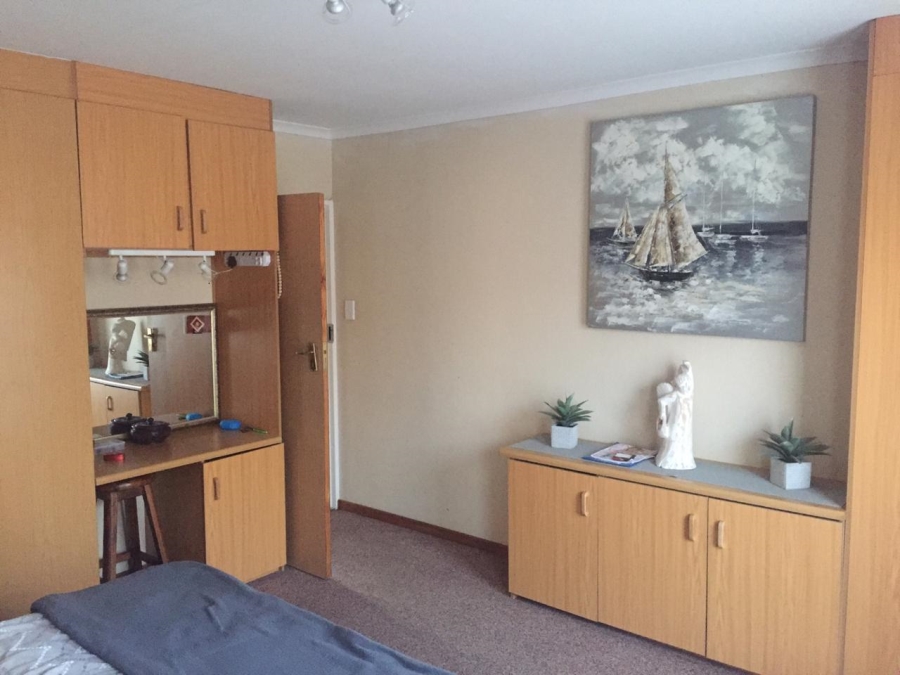 To Let 2 Bedroom Property for Rent in Rangeview Gauteng
