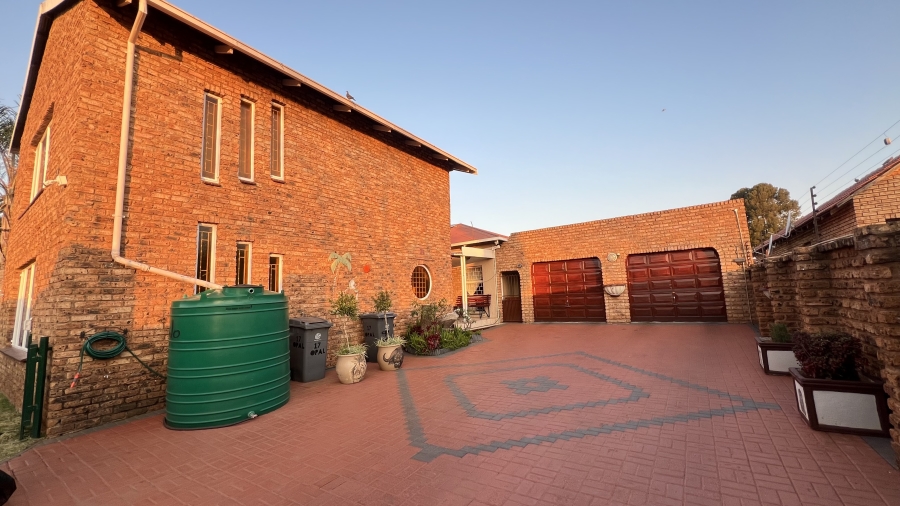3 Bedroom Property for Sale in Carletonville Central Gauteng