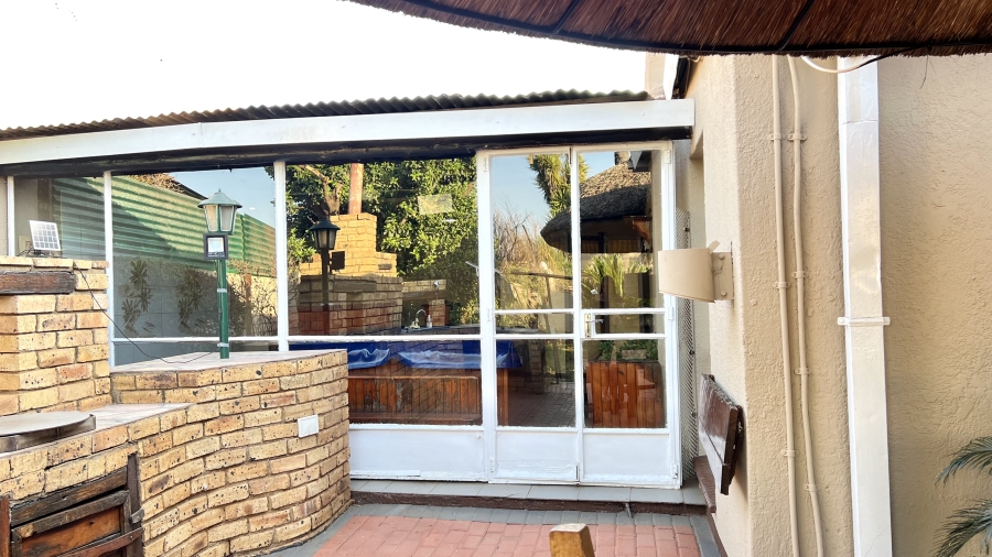 3 Bedroom Property for Sale in Carletonville Central Gauteng