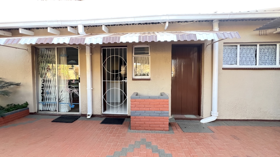 3 Bedroom Property for Sale in Carletonville Central Gauteng