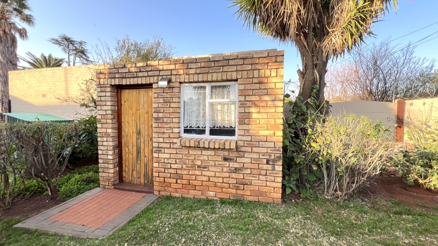 3 Bedroom Property for Sale in Carletonville Central Gauteng
