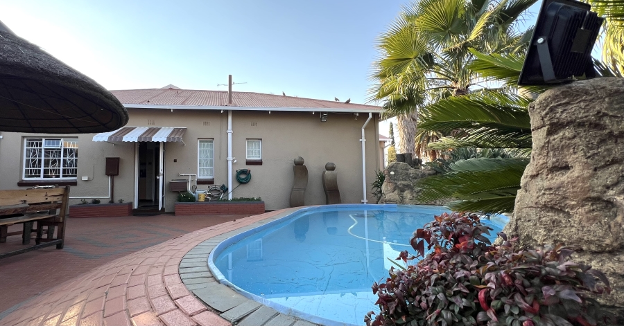 3 Bedroom Property for Sale in Carletonville Central Gauteng